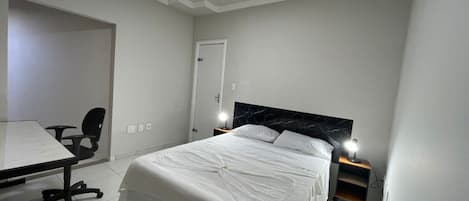 Superior Suite, Mountain View | Desk, laptop workspace, bed sheets