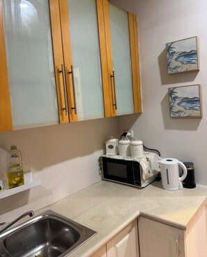 Private kitchen - Separate private room In Sydney region (Hebersham)