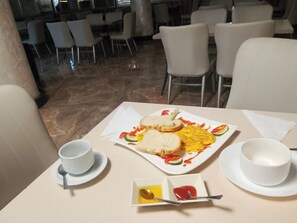 Dining - Safe Addis Hotel and Spa (Addis Ababa)