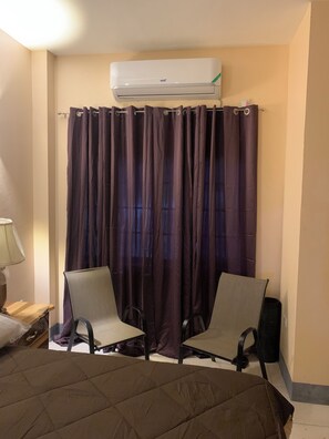 3 bedrooms, iron/ironing board, free WiFi, bed sheets - Quiet, tranquil, secluded 3-bedroom apartment with AC, in charming Duncan Bay. (Duncans)