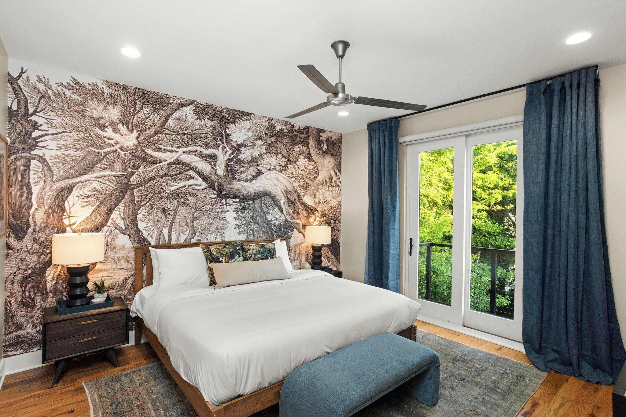 8 bedrooms, desk, iron/ironing board, WiFi