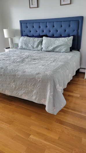 2 dormitorios, tabla de planchar con plancha, wifi gratis y ropa de cama