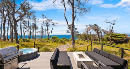 Ocean-View Haven w Sauna, Hot Tub & Fire Pit!