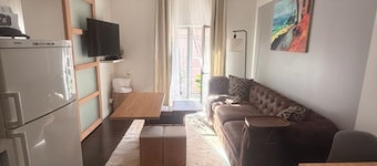 Beautiful central 2-room apartment for 2 or 4 people