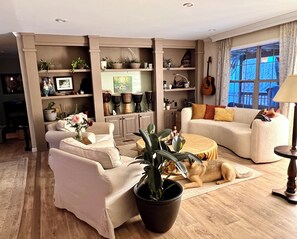 Living area - Creek Side House w Hottub, On-Site Sauna/Tea Shop/Market, Edge of Natl Forest (Barnardsville)