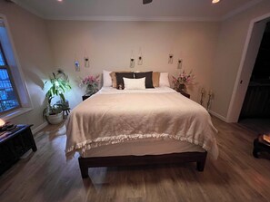 2 quartos, acesso à internet, roupa de cama