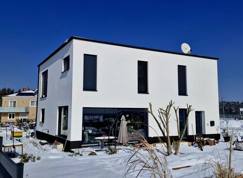 Apartment 'Süße Kleine Keller' with Wi-Fi