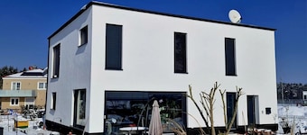Apartment 'Süße Kleine Keller' with Wi-Fi