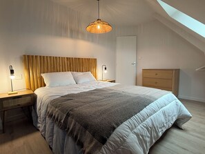 4 bedrooms, iron/ironing board, WiFi, bed sheets - House near the sea in the center of Etables-sur-Mer, close to the beaches. (Binic-Étables-sur-Mer)