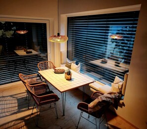 Dining - Apartment 'Stylish Time-out – Holiday' with Balcony, Wi-Fi and Air Conditioning (Hagenbüchach)