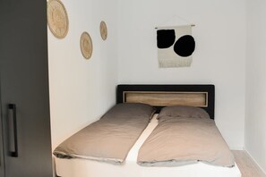 Escrivaninha, Wi-Fi, roupa de cama