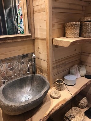Bathroom - Apartment “Les Gentianes” Valley & Mountain View, 6 Guests, 3 Bedrooms (Chamrousse)
