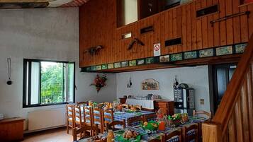 Familienstudio, Gartenblick | Speisen