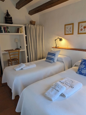 Villa | Iron/ironing board, free WiFi - Mas Palou (El Pla del Penedès)