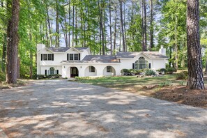 Exterior - Luxe 4BR Estate Hot Tub, Game Room, Piano (Durham)