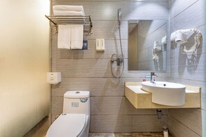 Economy Single Room | Bathroom - Yizi Hotel Gu (Guangzhou)