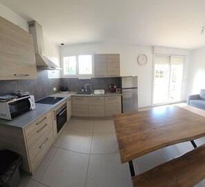 Private kitchen - Vrbo Property (Clairvaux-les-Lacs)