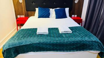 Iron/ironing board, WiFi, bed sheets