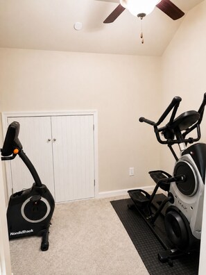 Fitness facility - Shell & Shore Luxe OC Home, Pool at Doorstep (Ocean City)