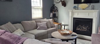 Cozy Country Loft Apartment with Vaulted Ceilings