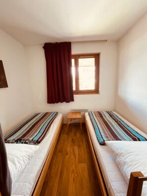 Room - Apartment “Sunny Slopes 209” for 6 Guests (Chamrousse)