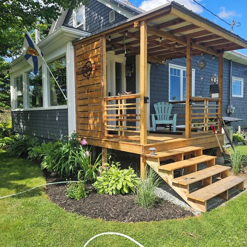 Camp Nova a Cozy Cedar-clad Cottage in Scenic Tangier, Canada