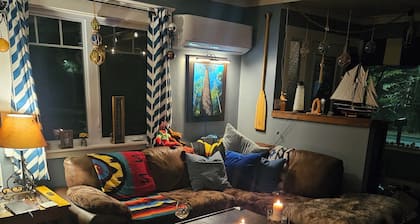Camp Nova a Cozy Cedar-clad Cottage in Scenic Tangier, Canada