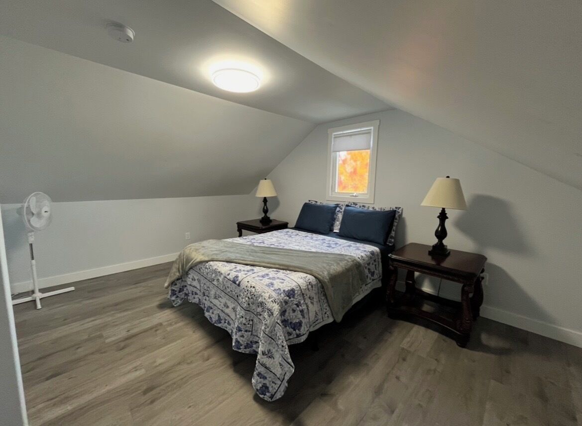 3 slaapkamers, een strijkplank/strijkijzer, wifi, beddengoed