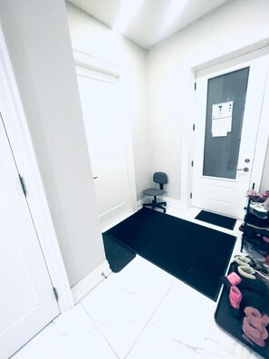 Interior - Getaway Home -Soccer Fans-Luxury Home Cozy Affordable Rate (Pickering)