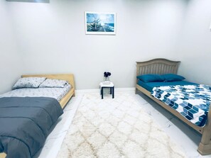 2 quartos, ferros/tábuas de passar roupa, Wi-Fi, roupa de cama