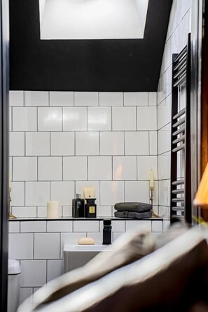 Habitación doble clásica, vista al patio | Baño