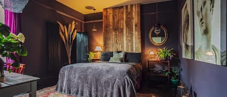 Room Four | Iron/ironing board, free WiFi
