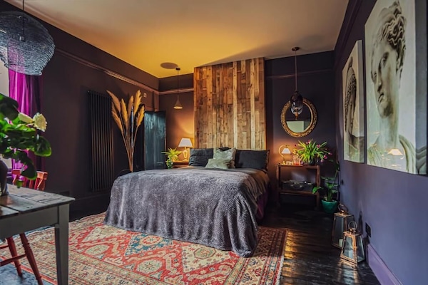 Room Four | Iron/ironing board (on request), WiFi (free)