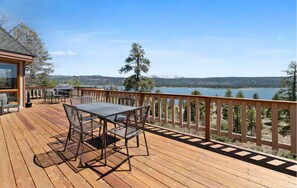 Outdoor dining - Lake Views! Eagles Jackie & Shadow's Path! AC (Fawnskin)