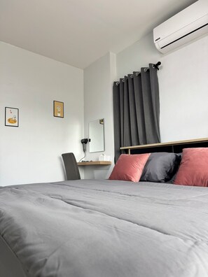 WiFi, bed sheets - Your ultimate modern escape awaits at NS House. (Khlong Hae Subdistrict, Hat Yai District)