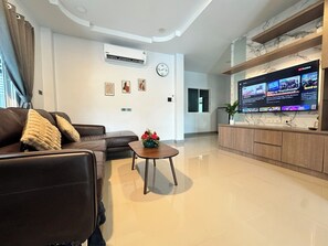Living area - Your ultimate modern escape awaits at NS House. (Khlong Hae Subdistrict, Hat Yai District)