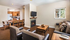 Living area - Beautiful Riverside 2BR Condo in Estes Park over July 4th, 2026! (Estes Park)