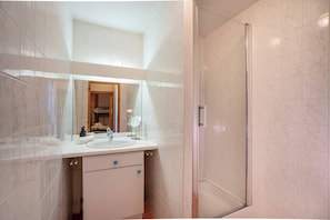 Shower, hair dryer