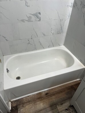 Dusche, Handtücher, Seife, Toilettenpapier