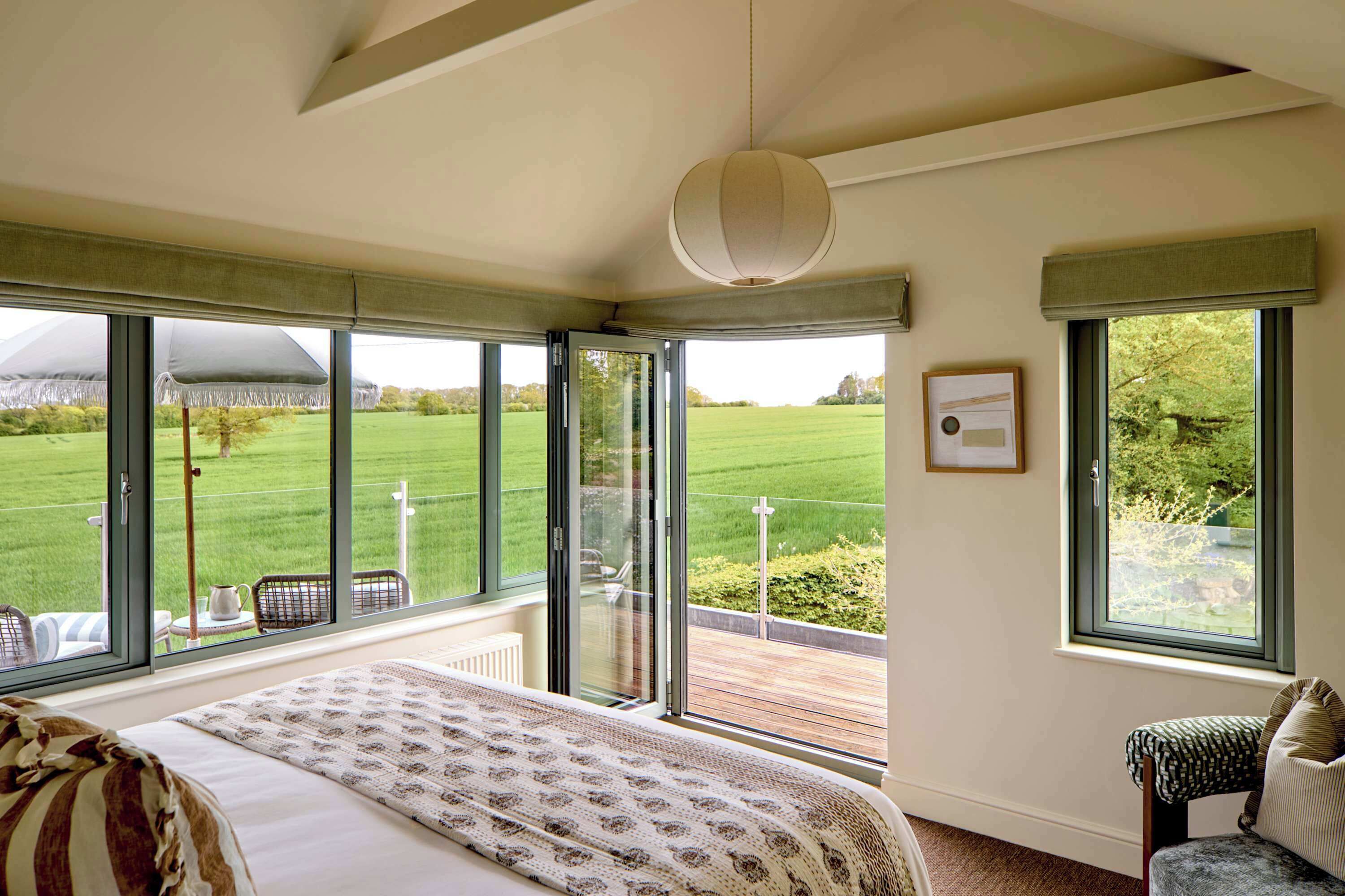 4 bedrooms, desk, iron/ironing board, WiFi