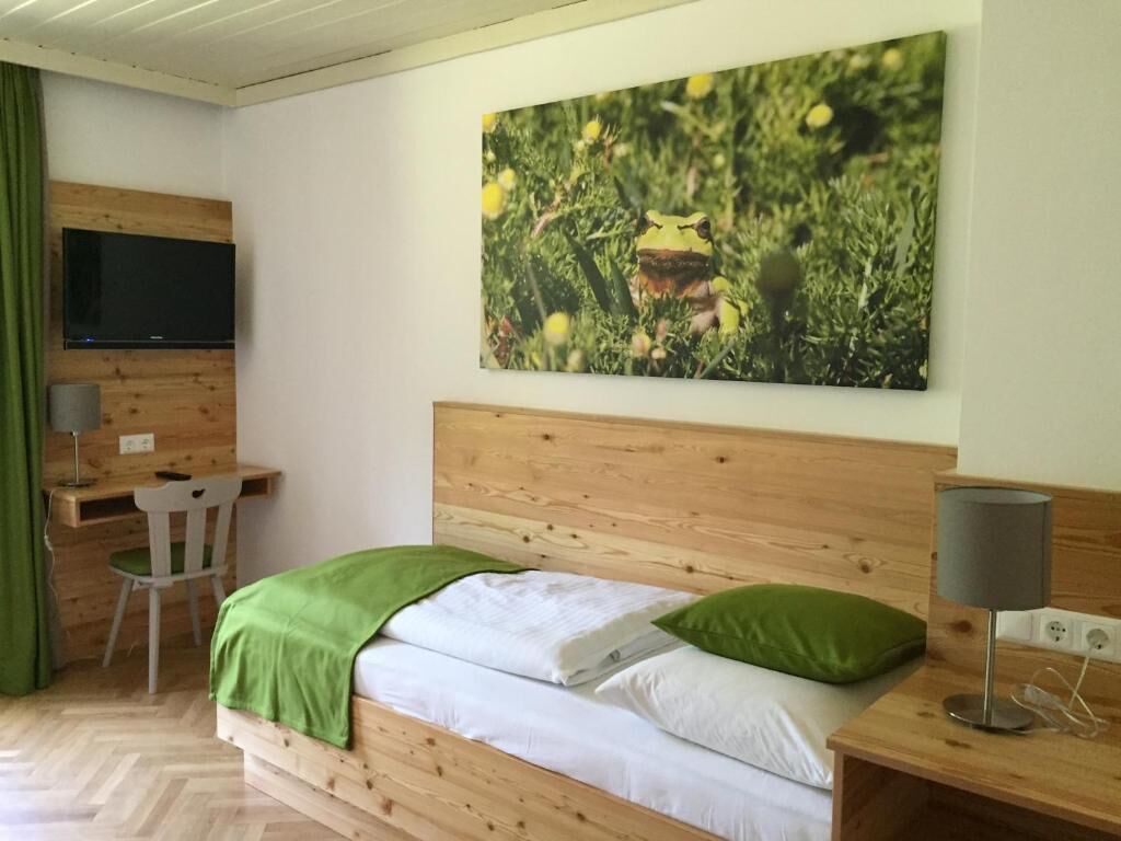 Single Room, Balcony, Garden View
