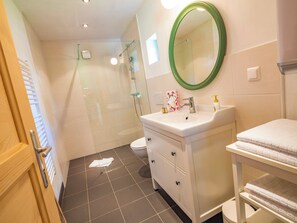 Apartment | Bathroom - Genussgasthof Feidig (Velden am Wörthersee)