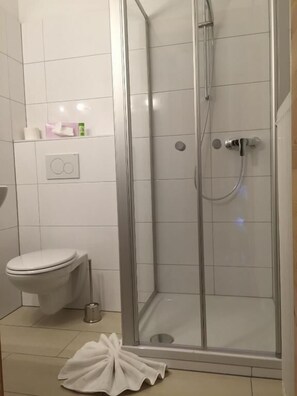 Bathroom - Genussgasthof Feidig (Velden am Wörthersee)