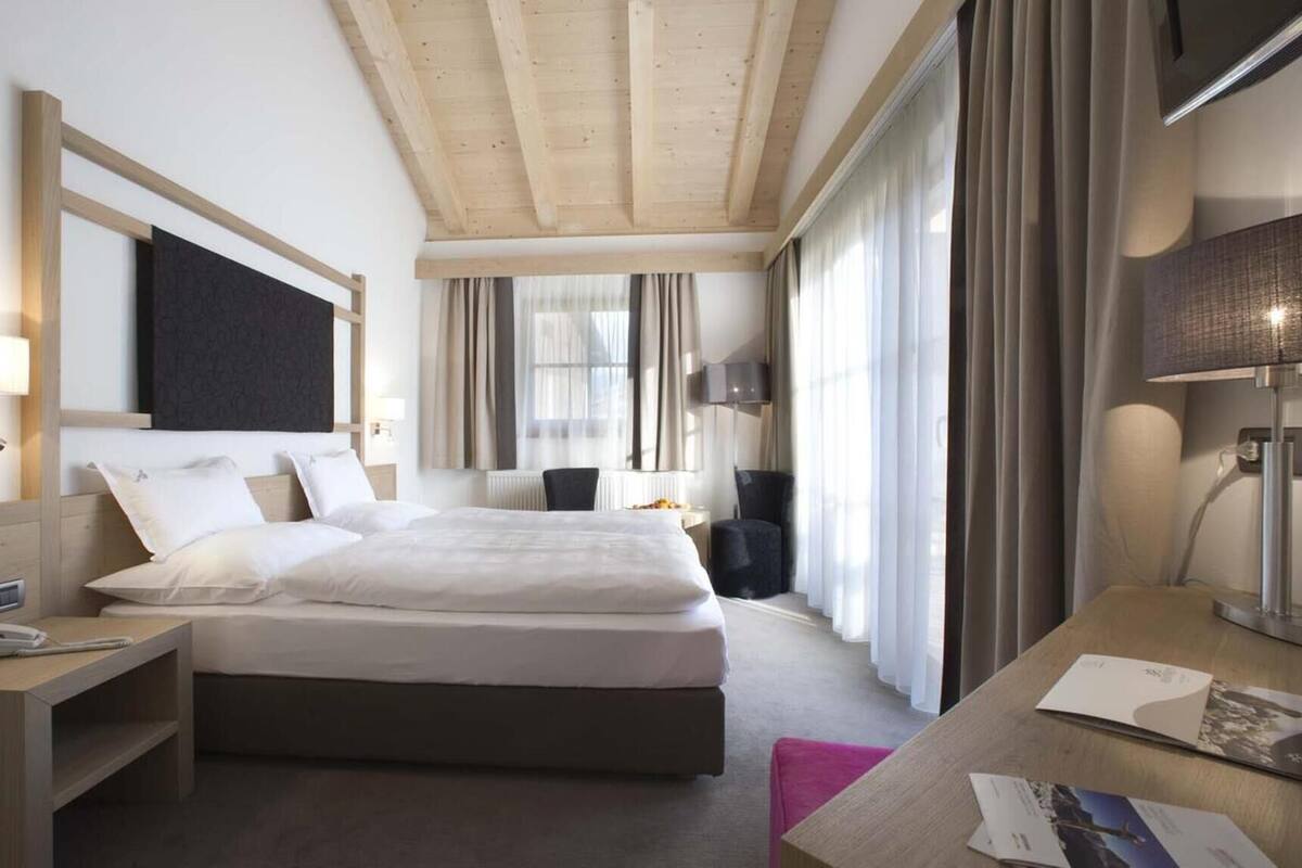 Coffres-forts dans les chambres, chambres insonorisées, Wi-Fi gratuit