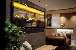 Lobby - Hotel La Fradora - Dolomites Hotel (San Cassiano)