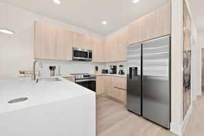 Fridge, microwave, oven, dishwasher