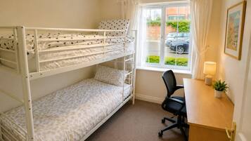 2 bedrooms, WiFi, bed sheets, wheelchair access