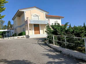 Exterior - Stella’s House — A Cozy Island Hideaway in Beautiful Samos (Mitilini)