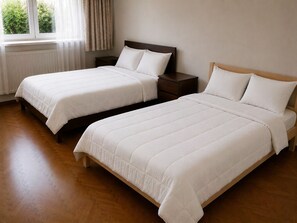 4 bedrooms, desk, iron/ironing board, WiFi - 4-bedroom Sauna Apartment in Old Town (Kraków)