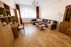 Smart TV - 4-bedroom Sauna Apartment in Old Town (Kraków)
